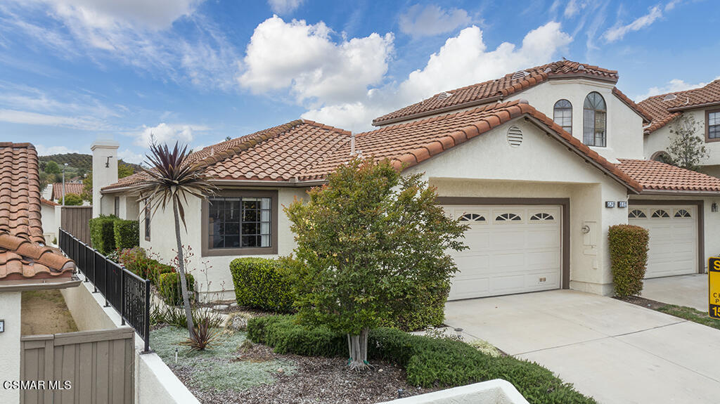 629 Cartpath Place Simi Valley, CA 93065 - Photo 1 of 32 629 Cartpath Place - HSHPro_05