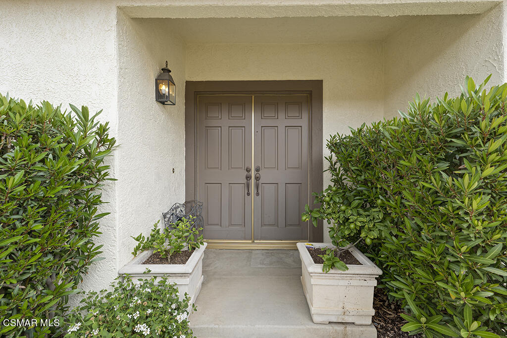 629 Cartpath Place Simi Valley, CA 93065 - Photo 4 of 32 629 Cartpath Place - HSHPro_12
