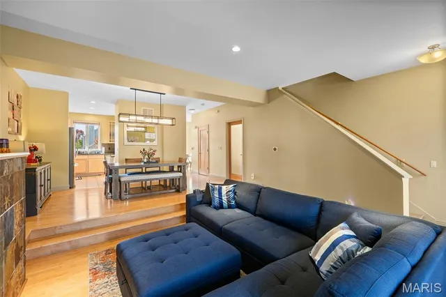 $359,999 | 4208 Olive Street, Unit 4208, St. Louis, MO 63108