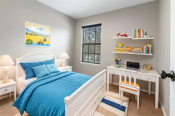 $359,900 | 102 Summer Crest Circle, The Woodlands, TX 77381