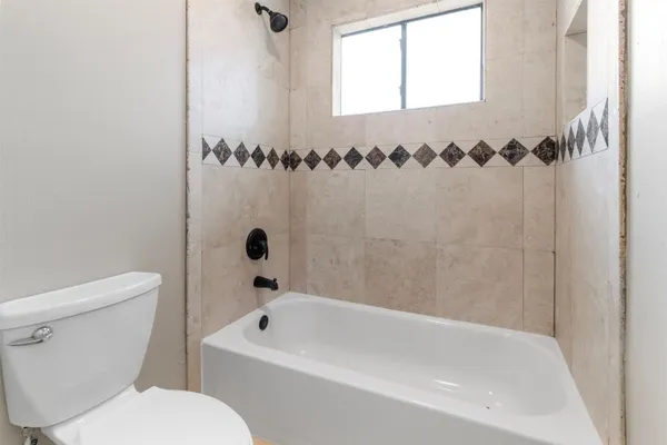 $359,900 | 102 Summer Crest Circle, The Woodlands, TX 77381
