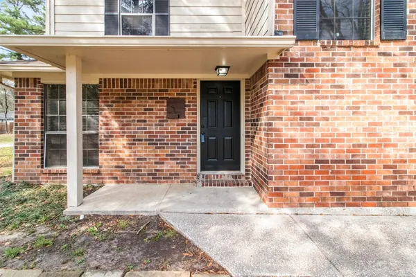 $359,900 | 102 Summer Crest Circle, The Woodlands, TX 77381