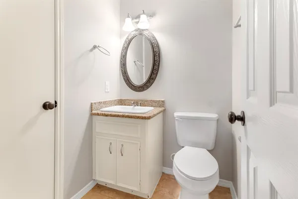 $359,900 | 102 Summer Crest Circle, The Woodlands, TX 77381