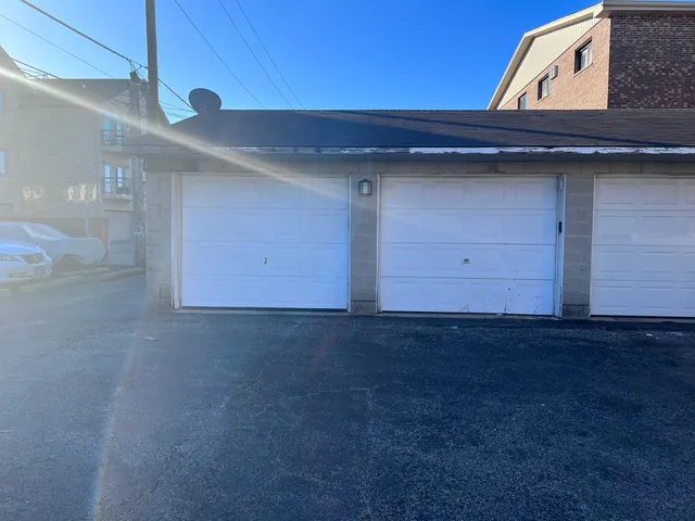 $1,700 | 10611 Parkside Avenue, Unit 202, Chicago Ridge, IL 60415