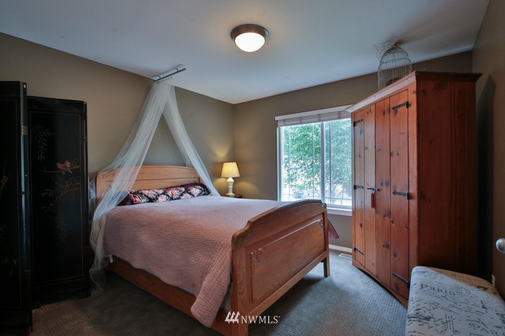 5308 Picnic Point Road Edmonds, WA 98026 - Photo 18 of 25 Gallery Image 18