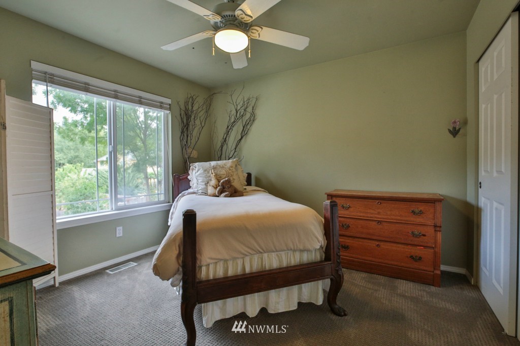 5308 Picnic Point Road Edmonds, WA 98026 - Photo 19 of 25 Gallery Image 19