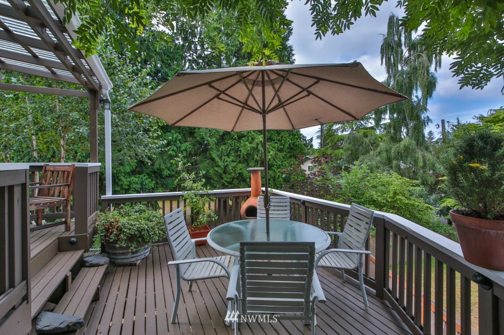 5308 Picnic Point Road Edmonds, WA 98026 - Photo 9 of 25 Gallery Image 9