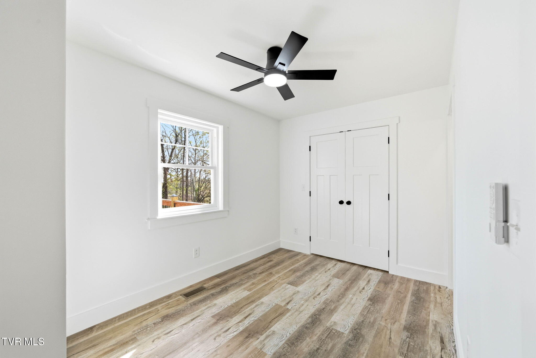 124 Hidden Valley Road Kingsport, TN 37663 - Photo 18 of 39 124 Hidden Valley Road