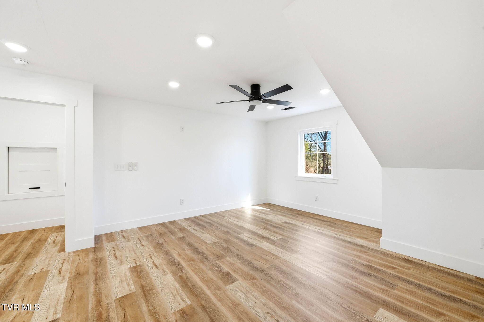 124 Hidden Valley Road Kingsport, TN 37663 - Photo 23 of 39 124 Hidden Valley Road