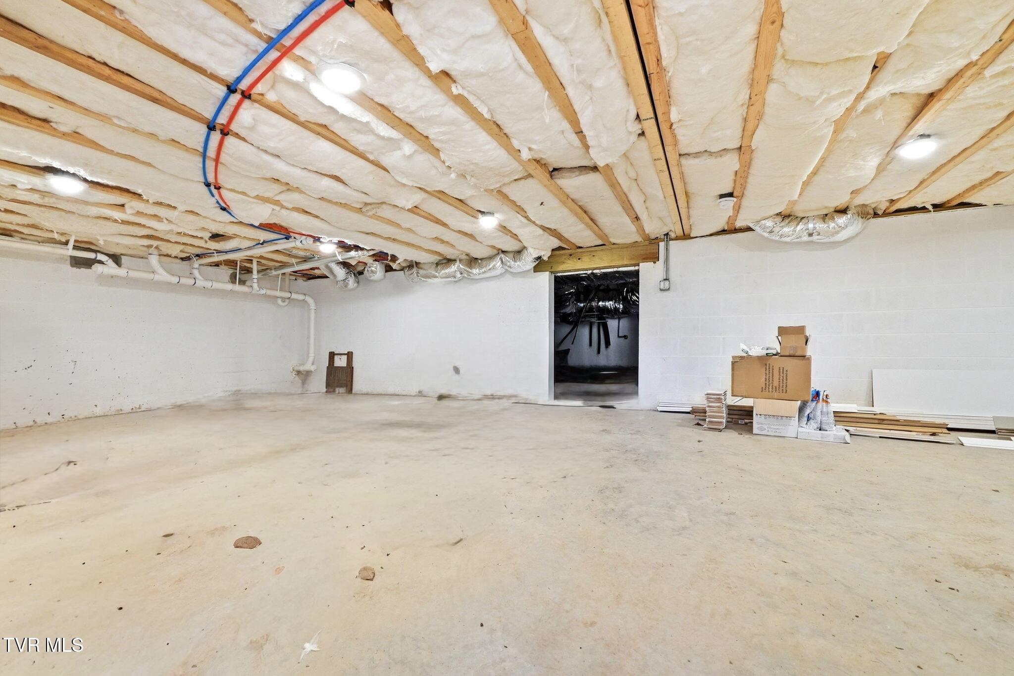 124 Hidden Valley Road Kingsport, TN 37663 - Photo 34 of 39 124 Hidden Valley Road