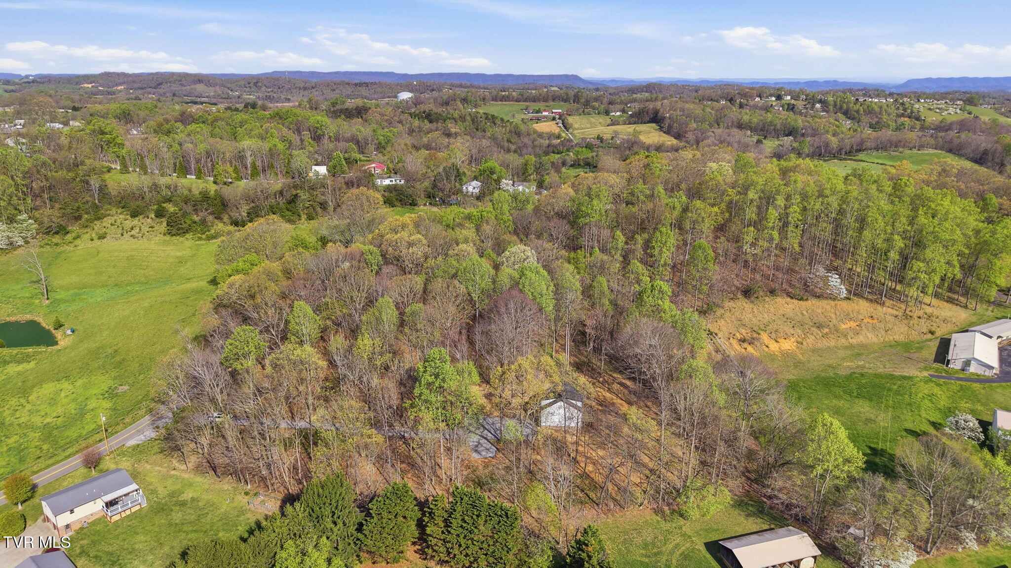 124 Hidden Valley Road Kingsport, TN 37663 - Photo 37 of 39 124 Hidden Valley Road