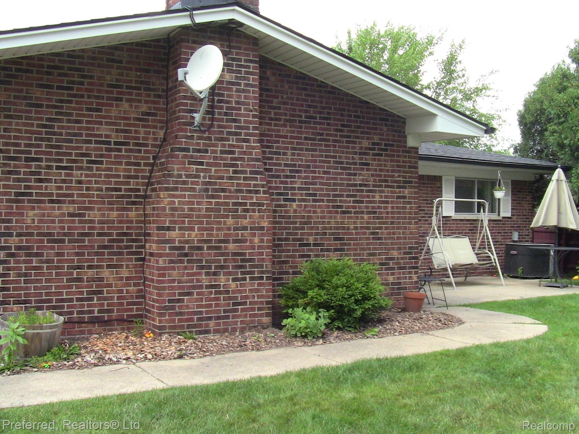 7430 Iron Gate Road Canton, MI 48187 - Photo 31 of 35 IMG_6412.JPG