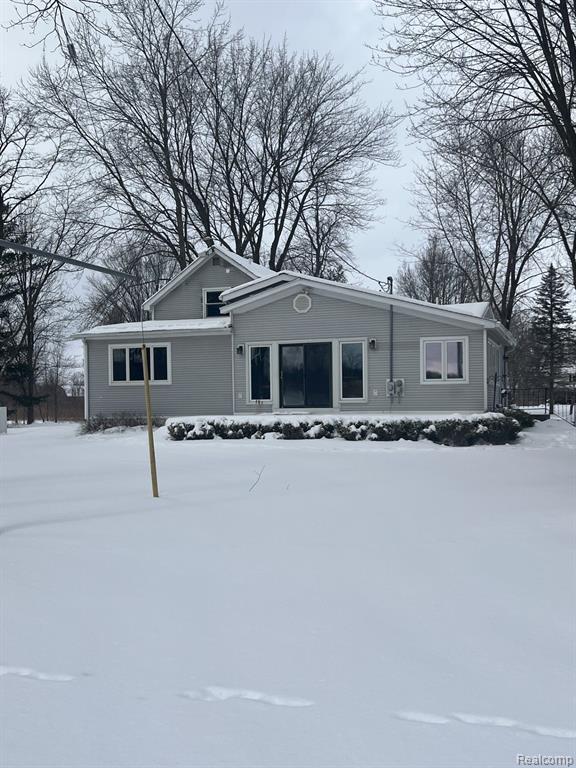 8926 Hough Road Almont, MI 48003 - Photo 2 of 21