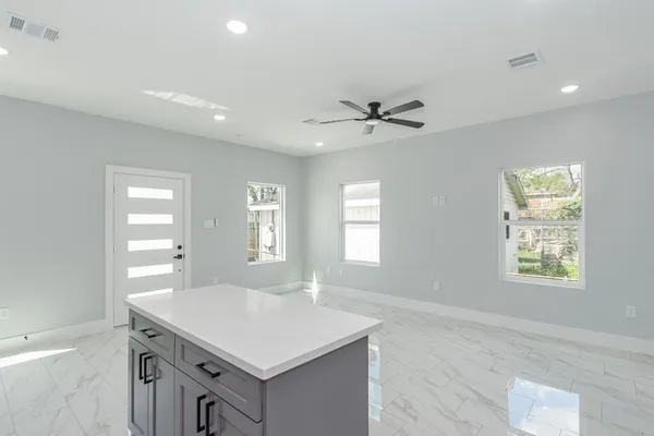 $1,500 | 6513 Avenue B, Unit A, Houston, TX 77011