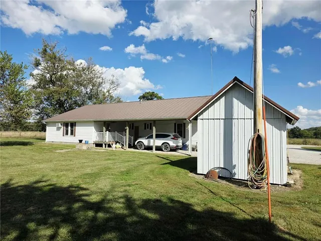 $215,000 | 14750 Polly Road, Pleasanton, KS 66075