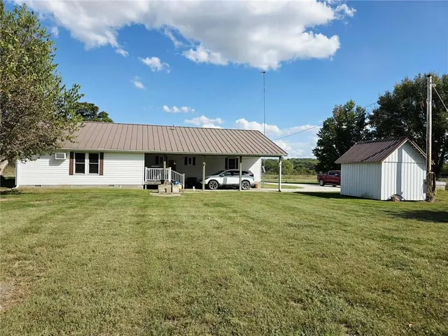 $215,000 | 14750 Polly Road, Pleasanton, KS 66075