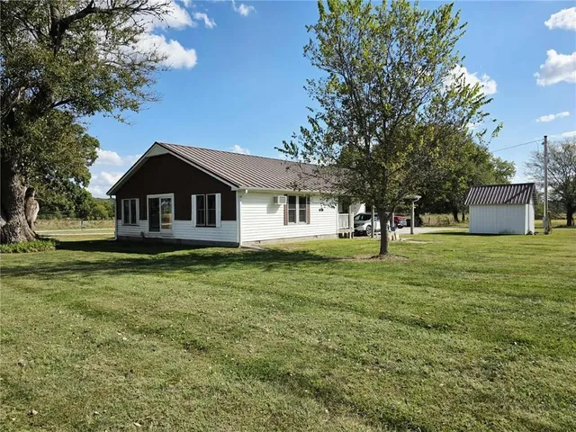 $215,000 | 14750 Polly Road, Pleasanton, KS 66075