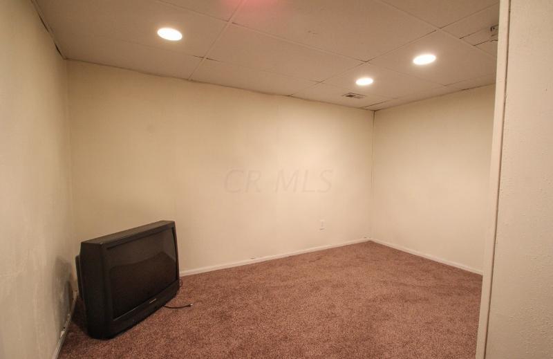 9825 Lynns Road Southwest Etna, OH 43062 - Photo 23 of 43