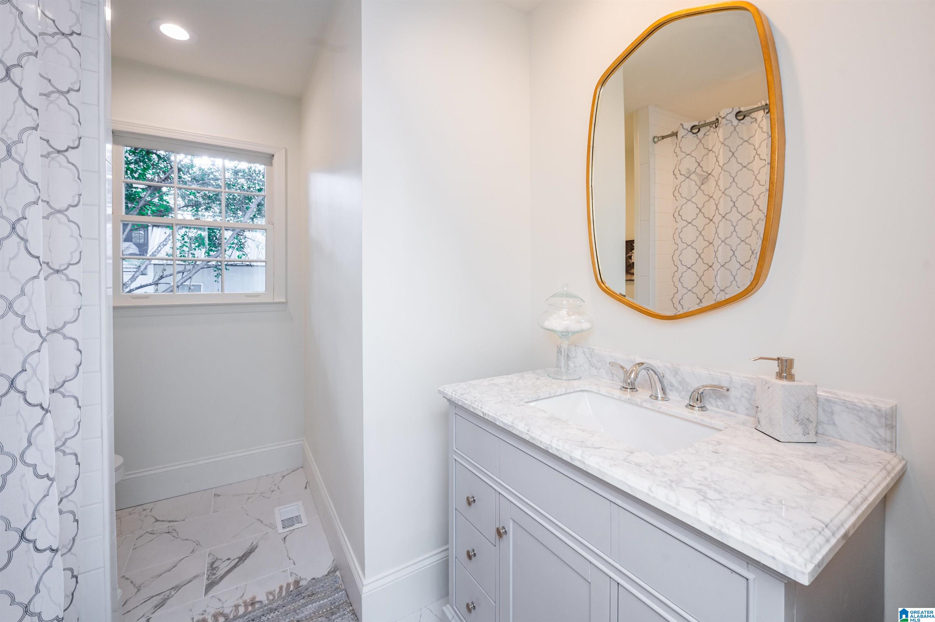 1006 Wickford Road Birmingham, AL 35216 - Photo 35 of 50