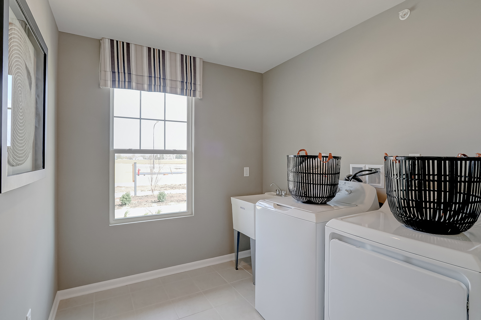 546 Comstock Road South Elgin, IL 60177 - Photo 31 of 31 a utility room with dryer and washer