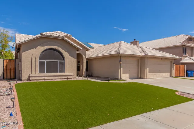 a house view with a outdoor space