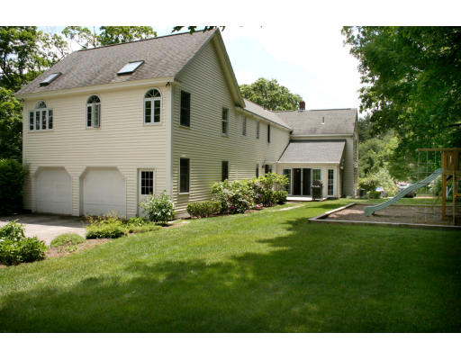 49 Willis Road Sudbury, MA 01776 - Photo 3 of 30