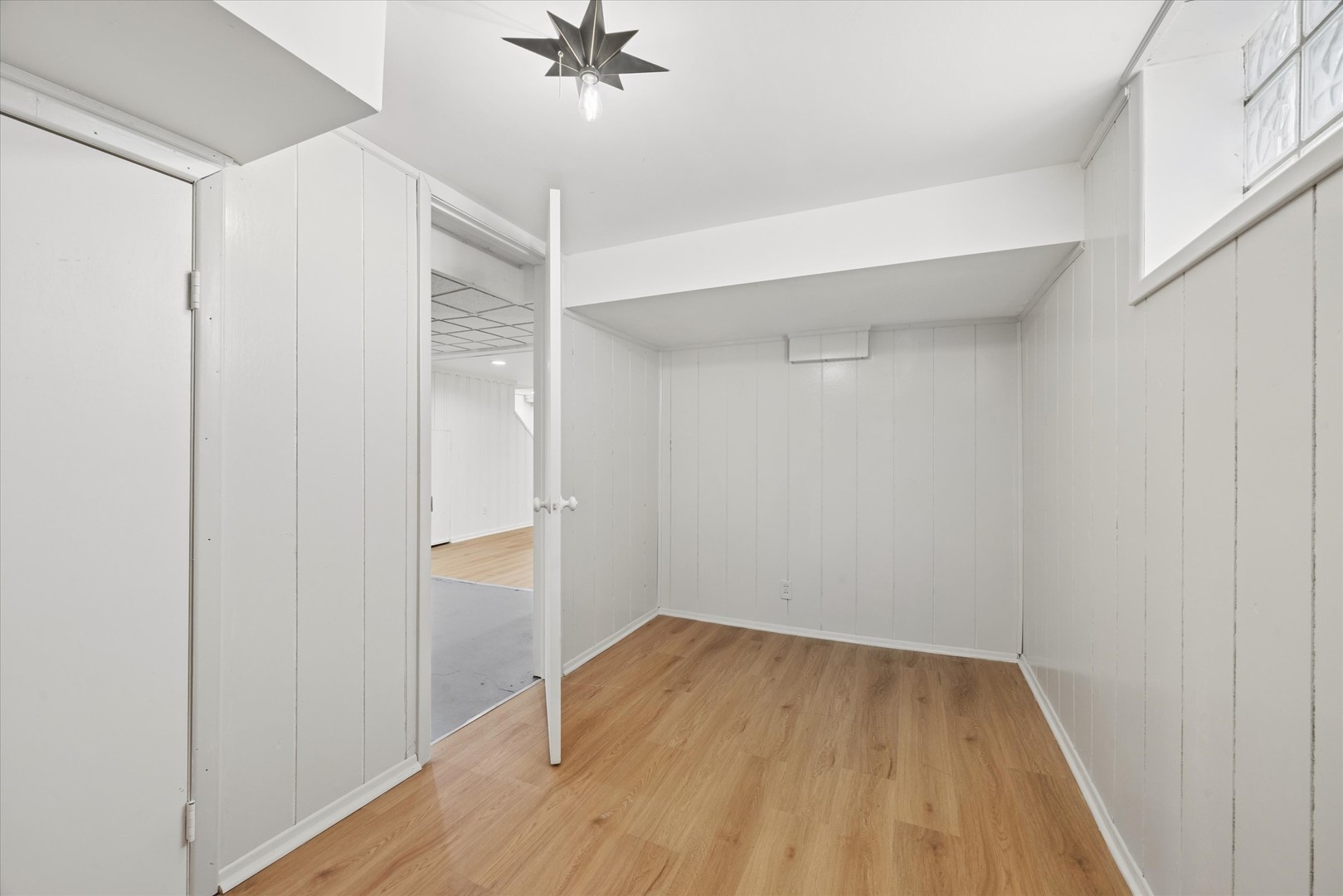 10141 South Rhodes Avenue Chicago, IL 60628 - Photo 12 of 19