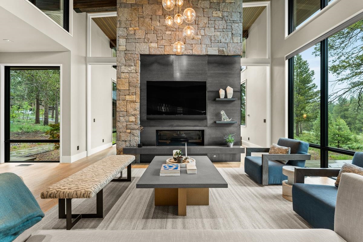 11611 Ghirard Road Truckee, CA 96161 - Photo 3 of 21 Gallery Image 3