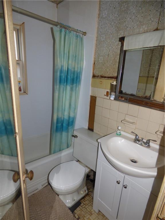1745 Bower Hill Road Pittsburgh, PA 15243 - Photo 11 of 22 Gallery Image 11