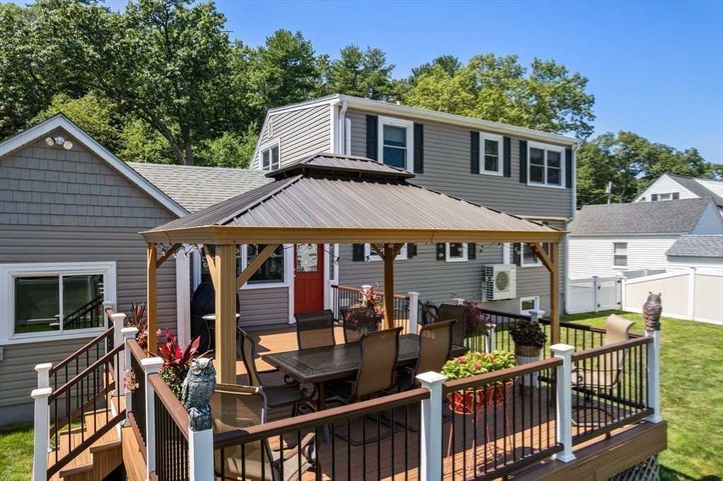 86 Redfield Road Wakefield, MA 01880 - Photo 24 of 34
