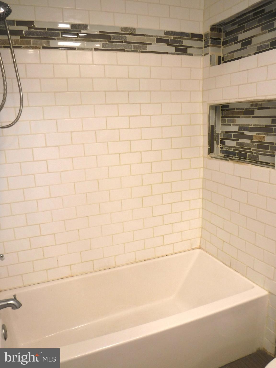 2 Flagship Road Dundalk, MD 21222 - Photo 28 of 64 Full bathroom on 2nd floor