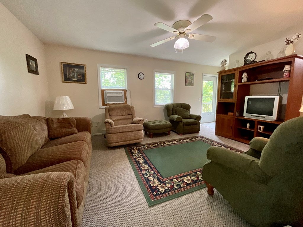 2505 Birchtree Road Hillsville, VA 24343 - Photo 8 of 16 Gallery Image 8