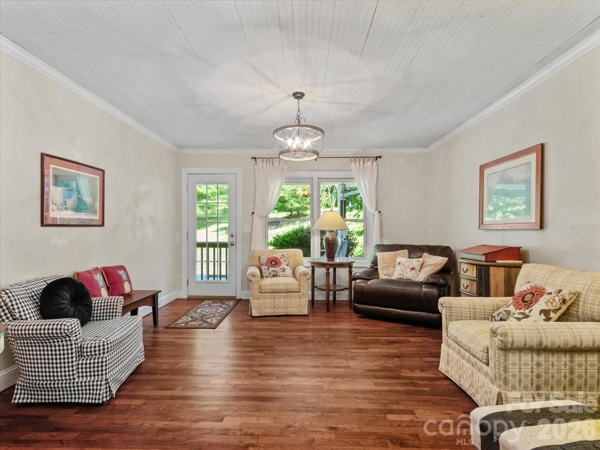9130 Double Island Road Green Mountain, NC 28740 - Photo 4 of 40