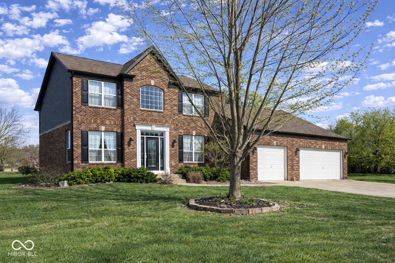 3938 Dolan Way Carmel, IN 46074 - Photo 2 of 39