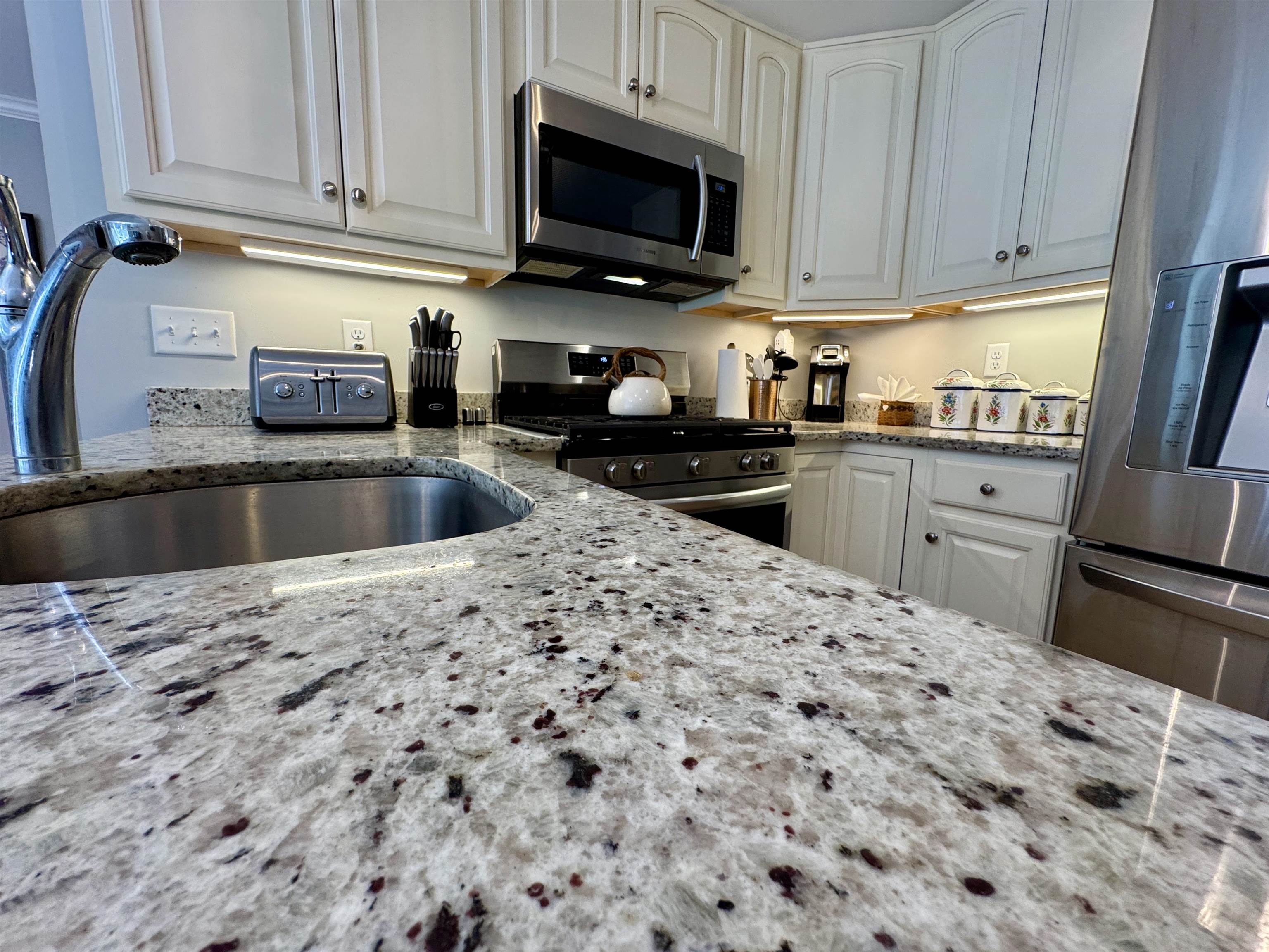 2 Bass Street, Unit H Newmarket, NH 03857 - Photo 7 of 37
