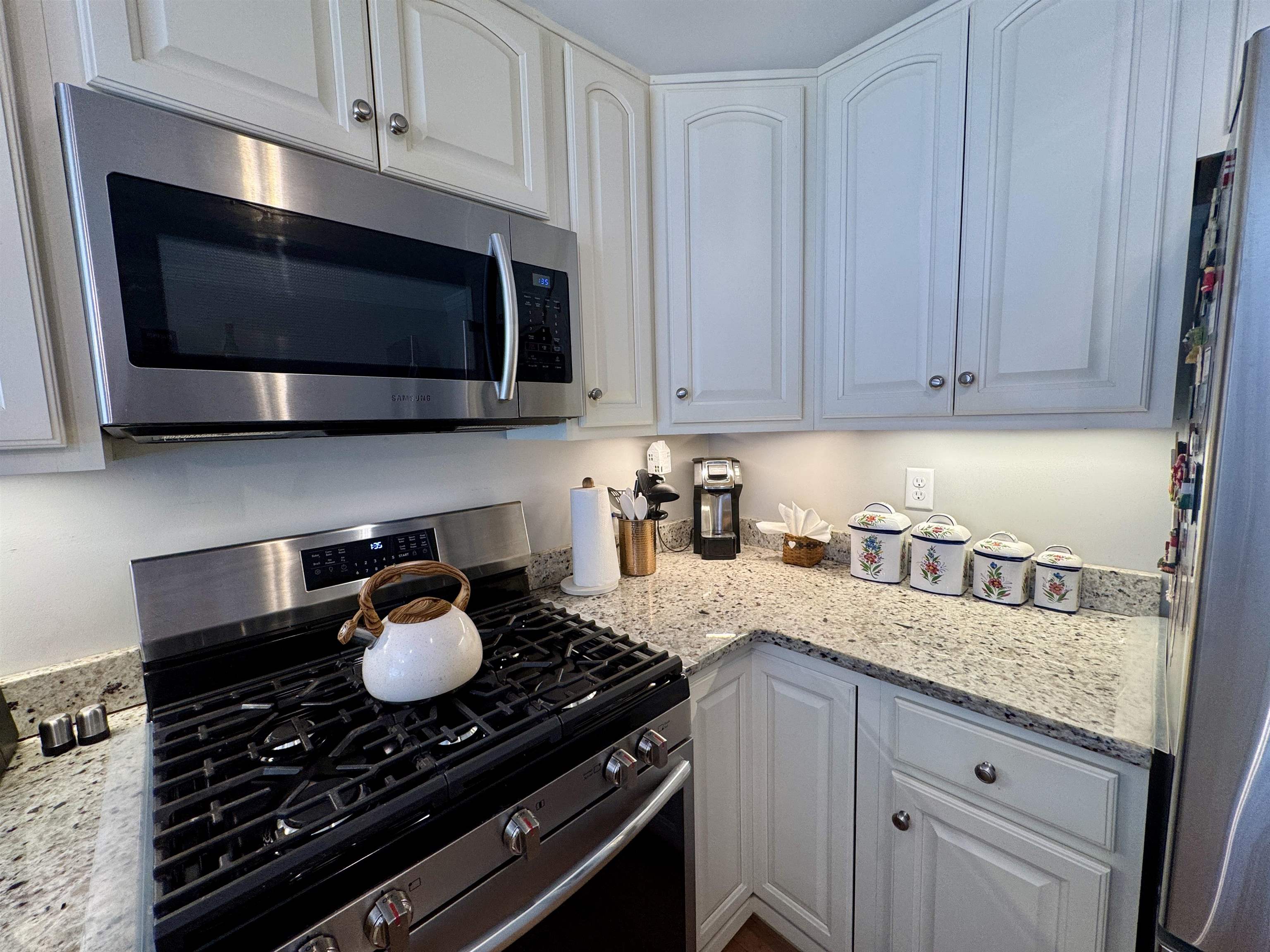 2 Bass Street, Unit H Newmarket, NH 03857 - Photo 8 of 37