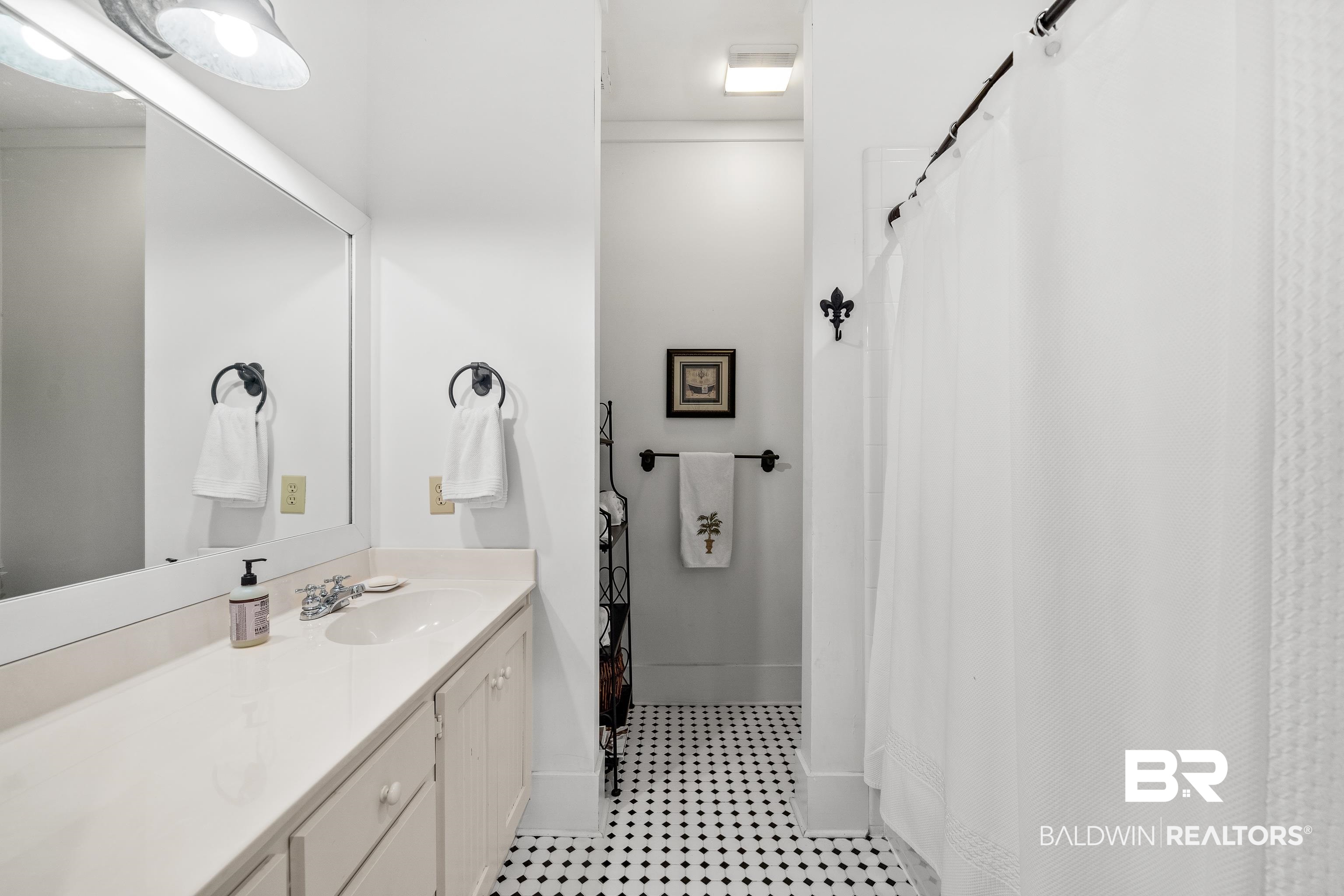 25773 Canal Road, Unit 10 Orange Beach, AL 36561 - Photo 21 of 40 Bathroom featuring vanity