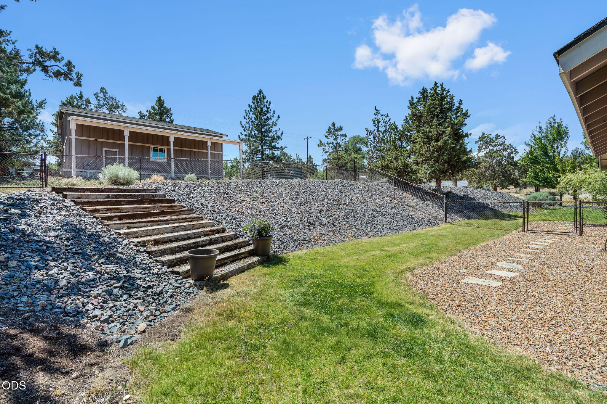 2850 Southwest 33rd Street Redmond, OR 97756 - Photo 28 of 33