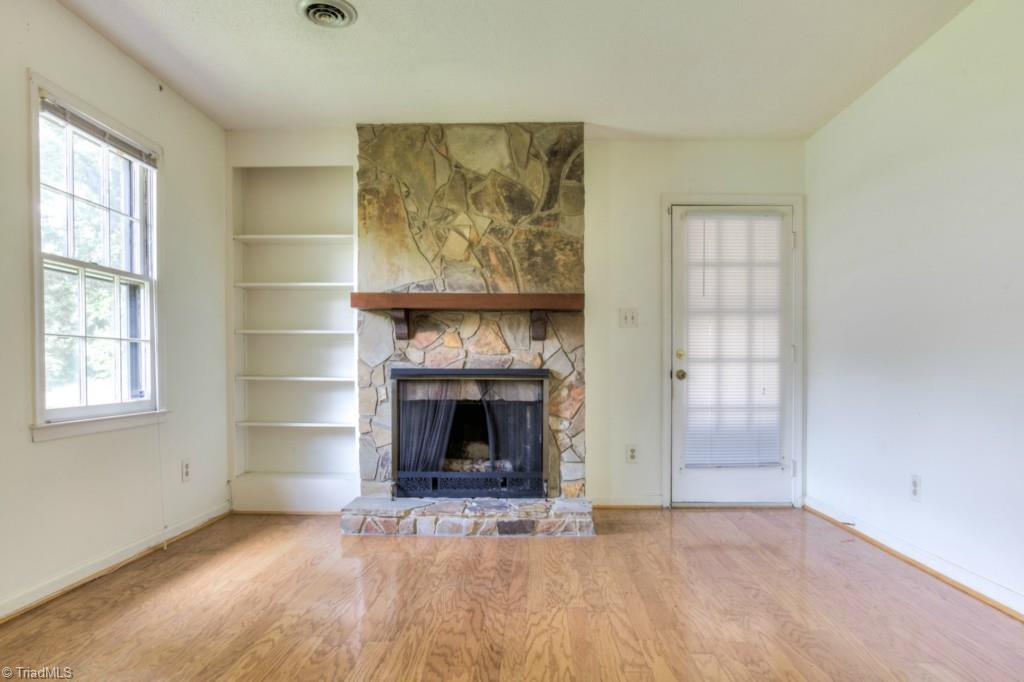 4924 Tower Road, Unit D Greensboro, NC 27410 - Photo 14 of 19 Gallery Image 14