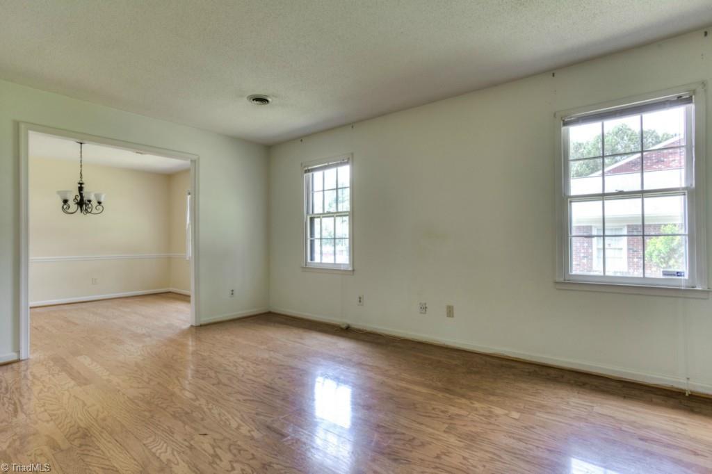 4924 Tower Road, Unit D Greensboro, NC 27410 - Photo 9 of 19 Gallery Image 9