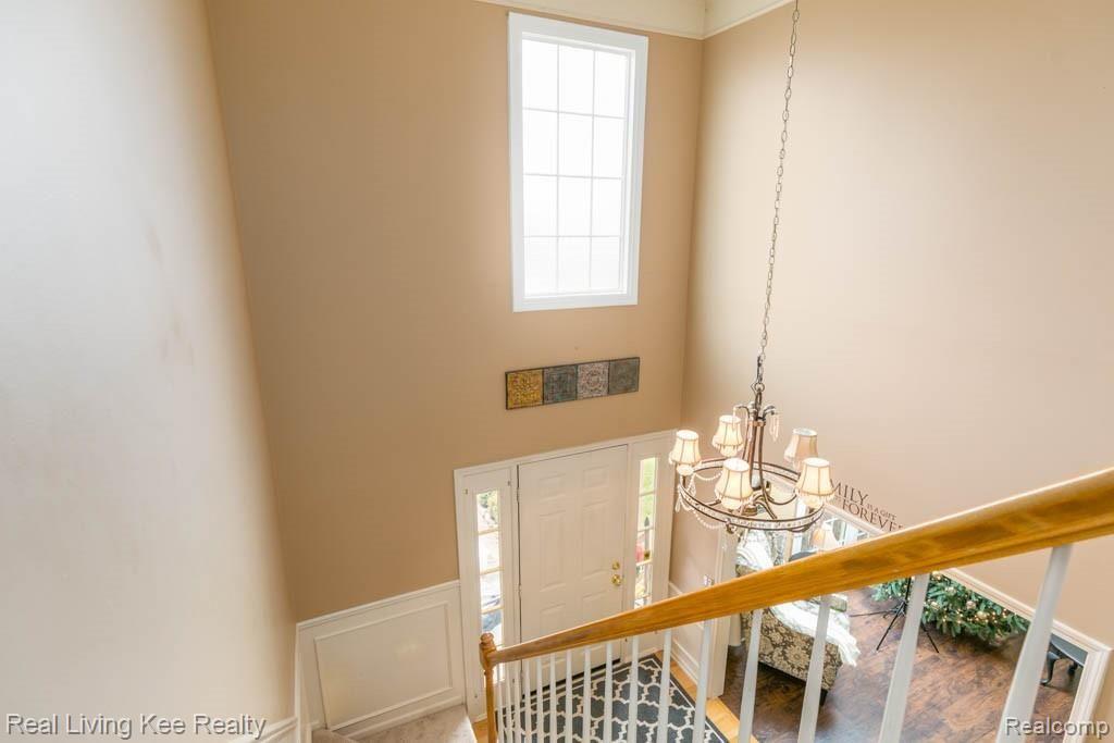2362 Pleasant View Drive Rochester, MI 48306 - Photo 17 of 35 2362 Pleasant View Dr-20.jpg