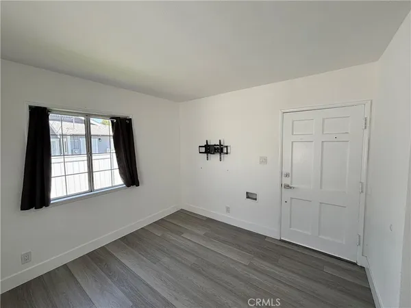$2,300 | 769 Loma Avenue, Long Beach, CA 90804