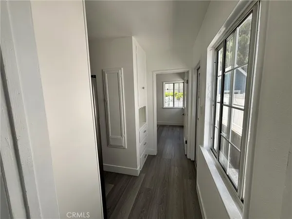 $2,300 | 769 Loma Avenue, Long Beach, CA 90804