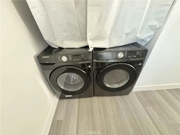 $2,300 | 769 Loma Avenue, Long Beach, CA 90804
