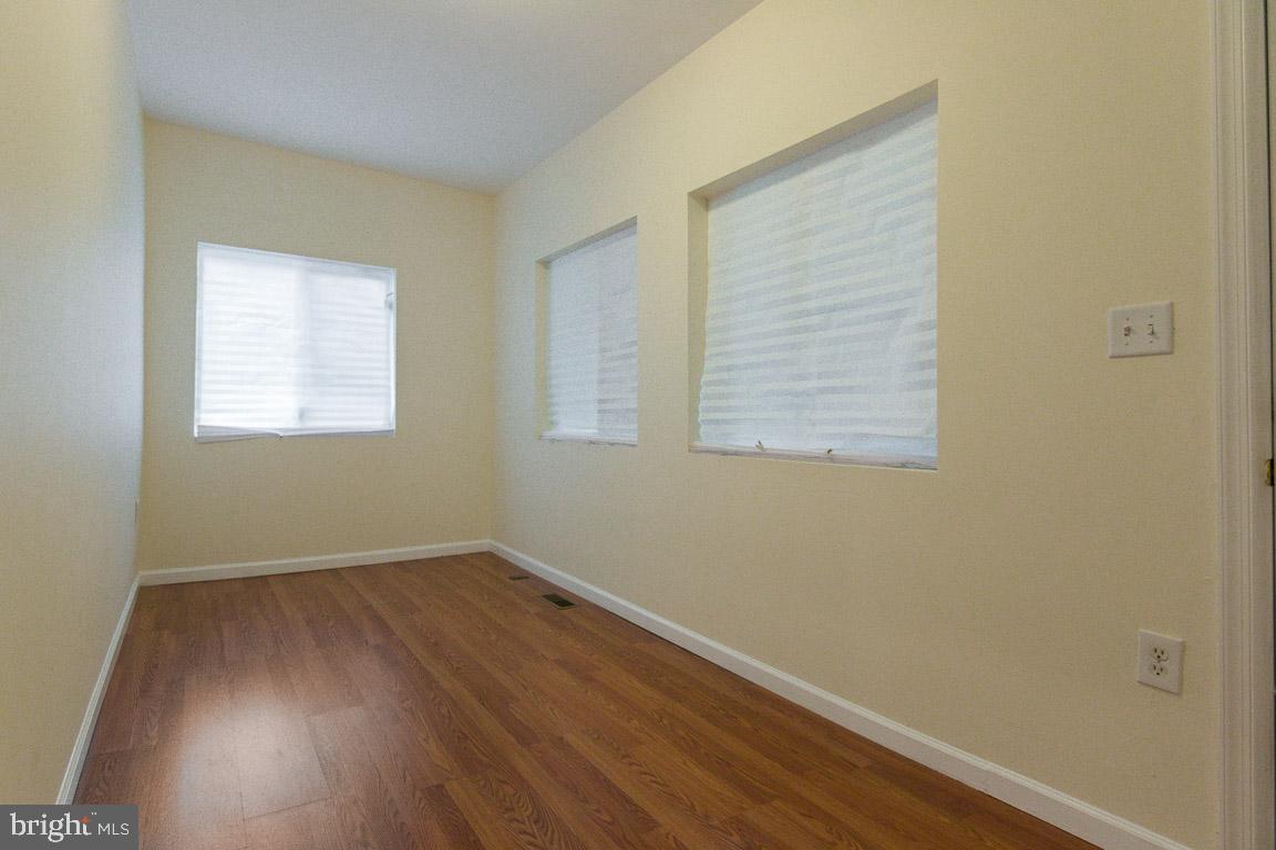 4518 Wakefield Road Baltimore, MD 21216 - Photo 12 of 20 BONUS ROOM/4TH BEDROOM
