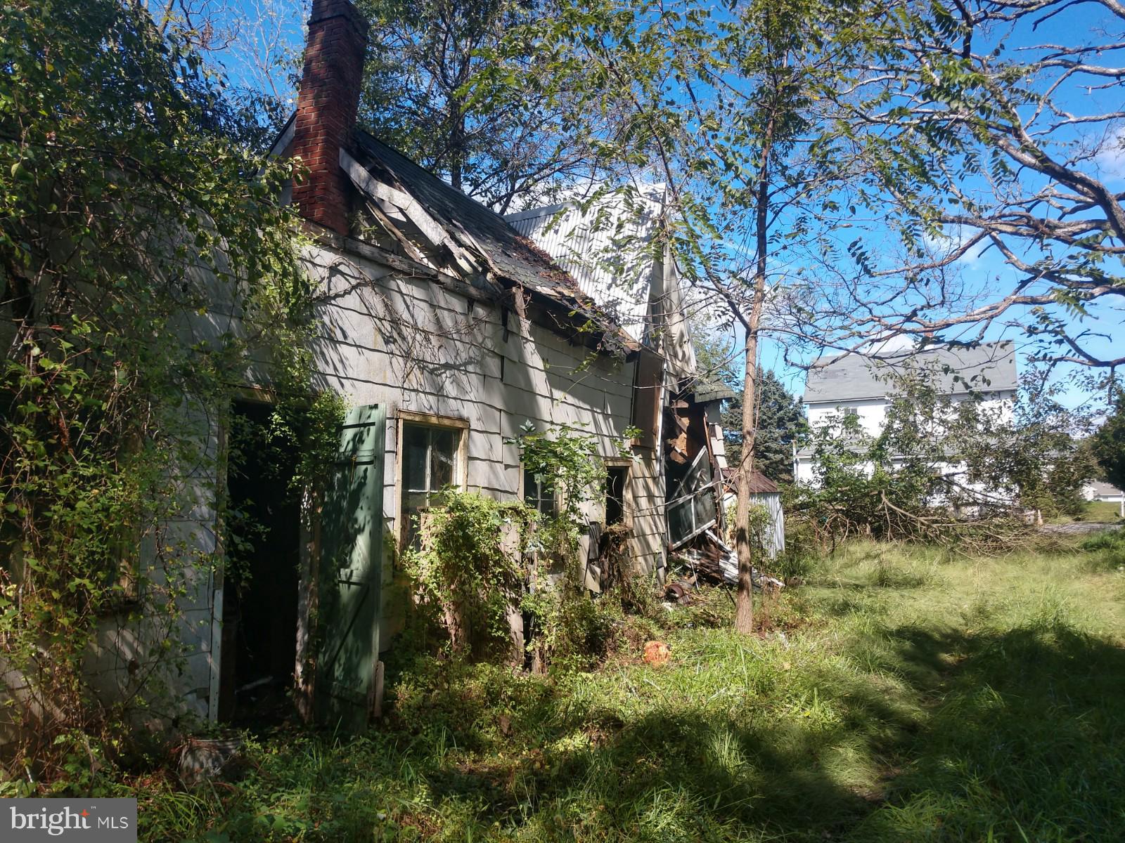 8019 Windsor Mill Road Baltimore, MD 21244 - Photo 2 of 8 Exterior (General)