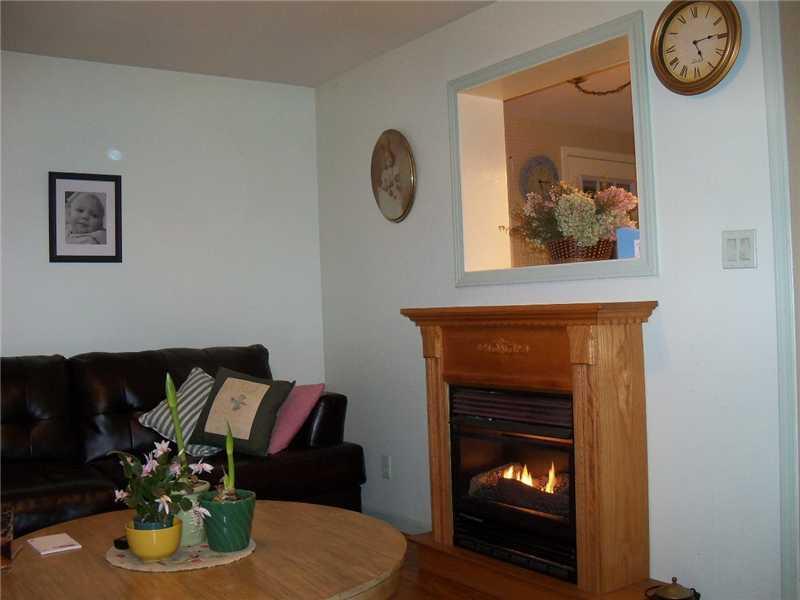 115 Exeter Road Corinth, ME 04427 - Photo 11 of 34 Living Room.