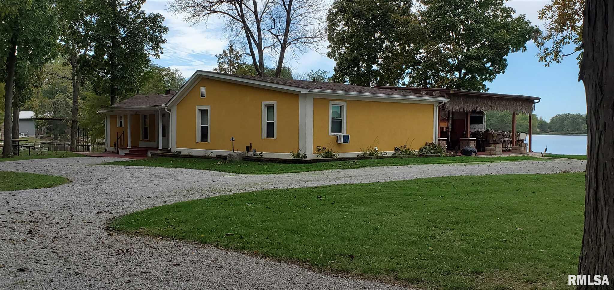 8246 Presidential Road Du Quoin, IL 62832 - Photo 3 of 28