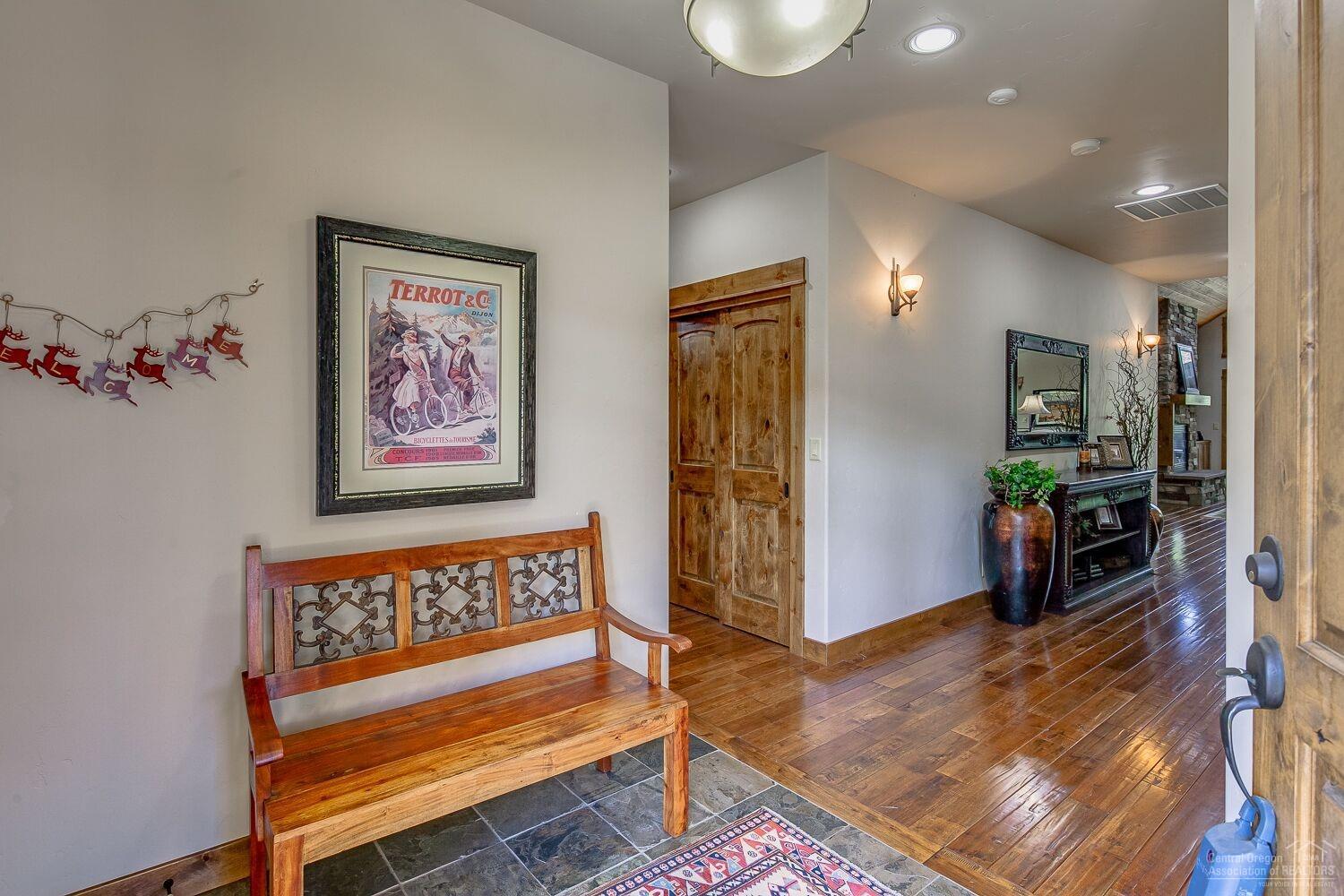 240 Vista Rim Drive Redmond, OR 97756 - Photo 5 of 24 Additional Photo