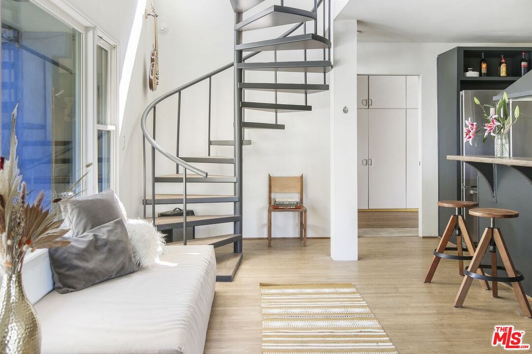 9609 Wornom Avenue Sunland, CA 91040 - Photo 13 of 52 a living room with furniture